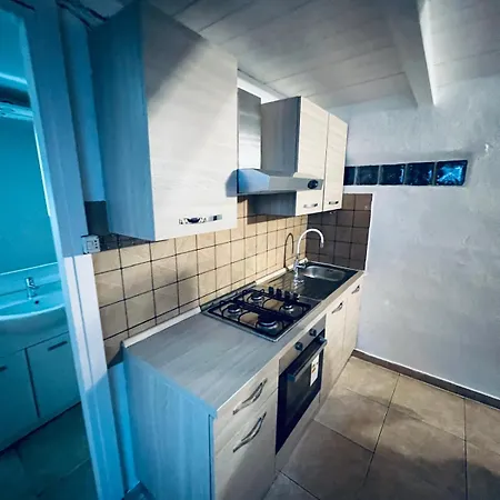 King House بيت شباب كاتانيا